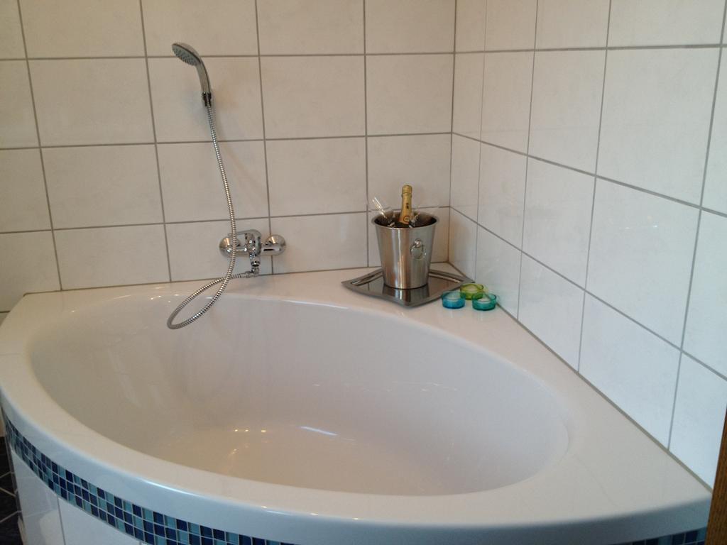 Haus Zur Therme Bad Mitterndorf Szoba fotó
